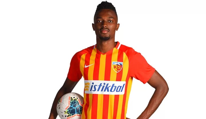 Beşiktaş'ın gündemindeki Mensah'tan transfer açıklaması