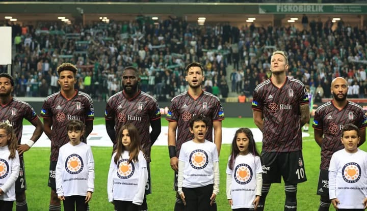 Beşiktaş'ın ilk 11'i belli oldu!