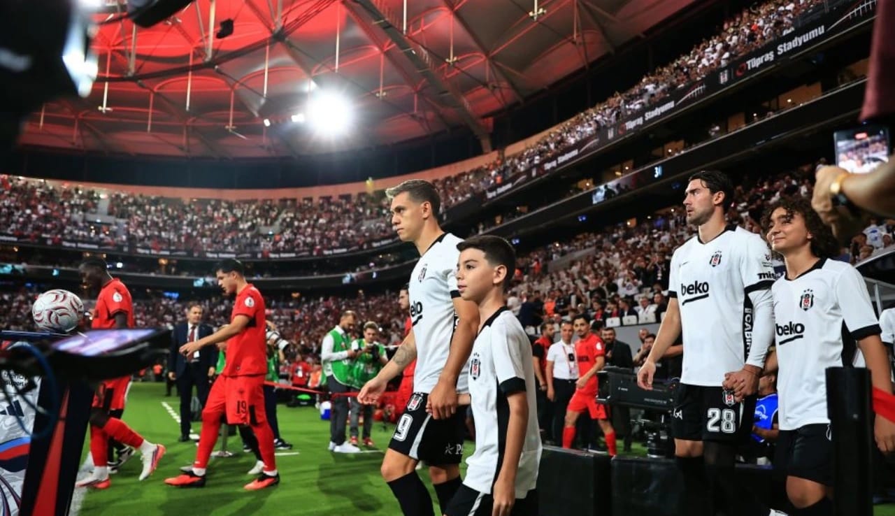 Beşiktaş’ın ilk 11’i belli oldu!
