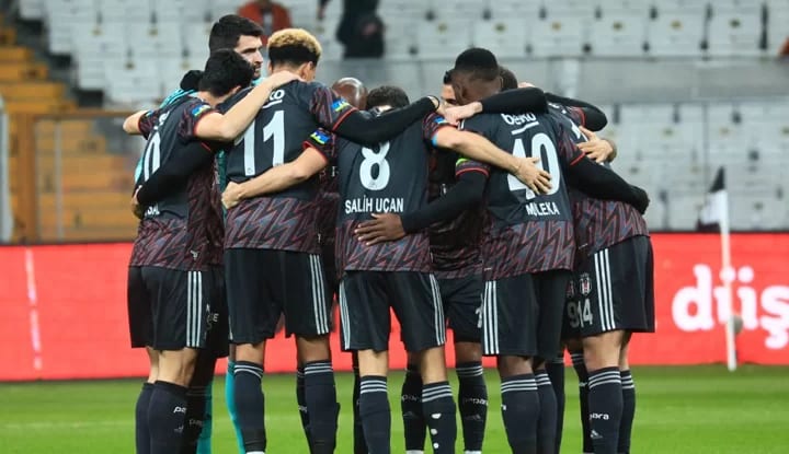 Beşiktaş'ın kader maçları! 6 futbolcu yolcu!