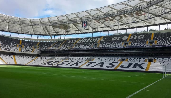 Beşiktaş'ın "Kara Duvar" projesinde bekleyiş sürüyor!