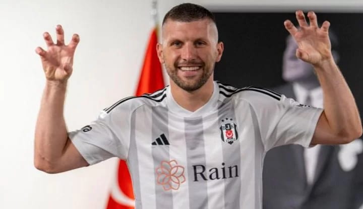 Beşiktaş'ın kayıp yıldızı Ante Rebic!