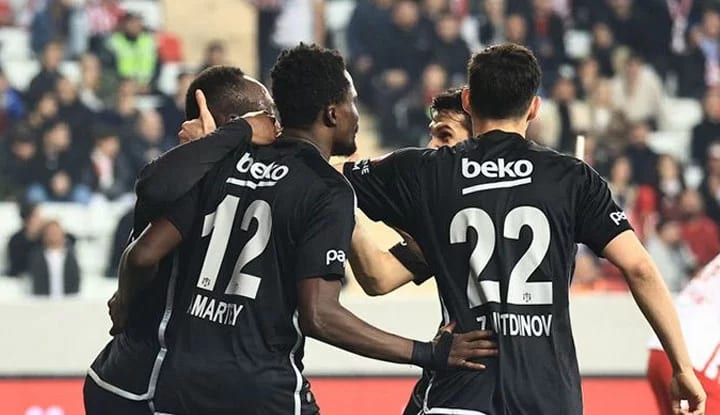 Beşiktaş'ın Konyaspor karşısında ilk 11'i belli oldu!