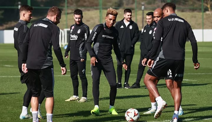 Beşiktaş'ın Lyon maçı kamp kadrosu belli oldu!