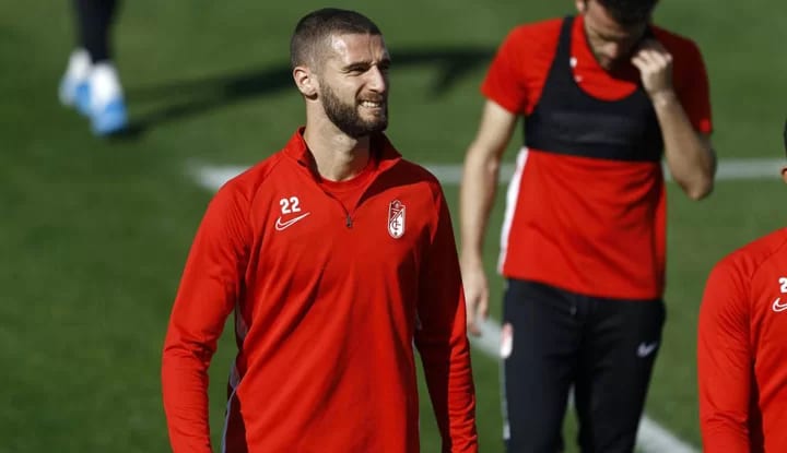 Beşiktaş'ın stoper listesinde sürpriz isim!