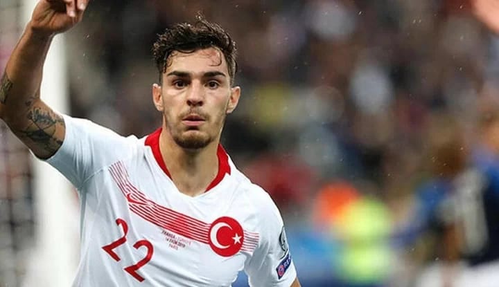Beşiktaş'ın stoper listesinde yerli isim!