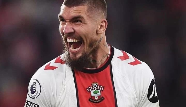 Beşiktaş'ın yeni transferi Lyanco, İstanbul'a geldi!