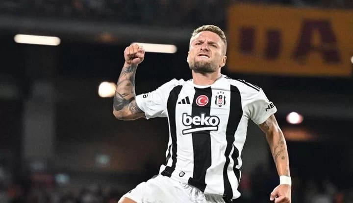 Beşiktaşlı taraftarlardan Immobile pankartı!