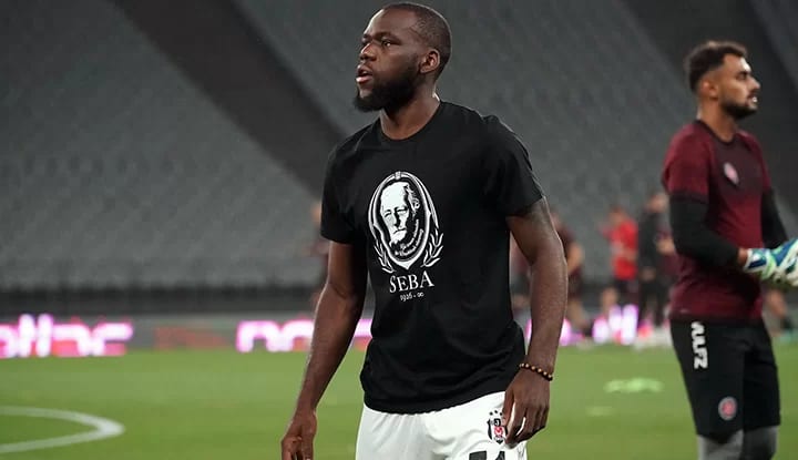 Beşiktaş'ta 2 isimle en kısa sürede yollar ayrılıyor!