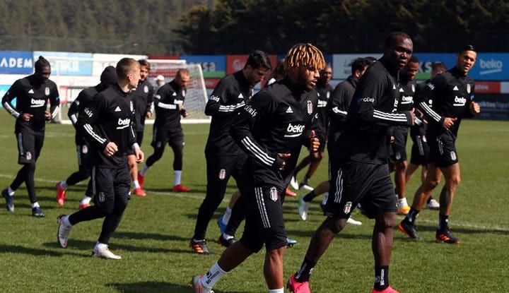 Beşiktaş'ta 4 isimle görüşme yapıldı!