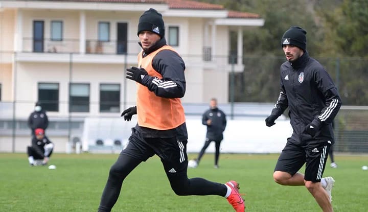 Beşiktaş'ta Adem Ljajic parlıyor! Alkış aldı!