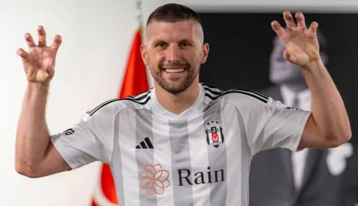 Beşiktaş'ta Ante Rebic ile veda sürprizi!