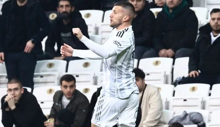 Beşiktaş'ta Ante Rebic vasat kaldı!