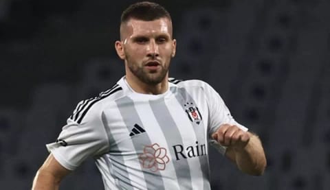 Beşiktaş'ta Ante Rebic yolcu!