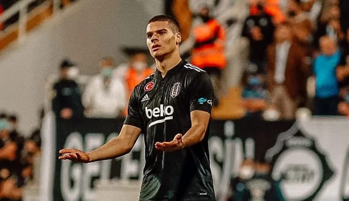 Beşiktaş'ta Can Bozdoğan sakatlandı
