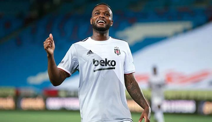 Beşiktaş'ta Cyle Larin, forma giyebilecek mi?