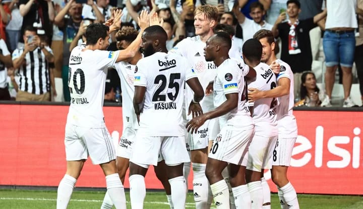 Beşiktaş'ta derbi öncesi forma savaşı!