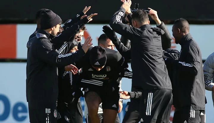 Beşiktaş'ta derbi öncesi iki yıldıza özel görev!