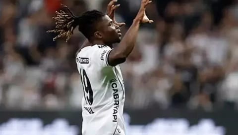 Beşiktaş’ta El Bilal Toure’den dönüş mesaisi