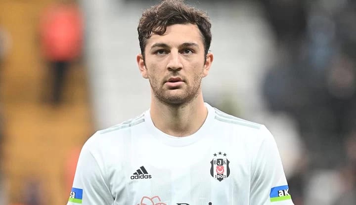 Beşiktaş'ta Emrecan Uzunhan bilmecesi!