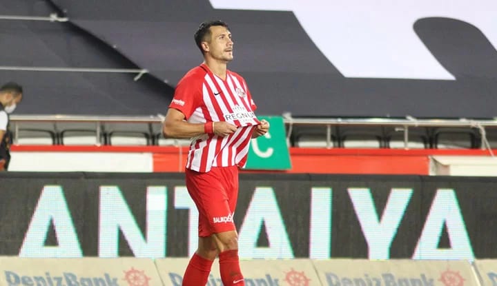 Beşiktaş'ta flaş karar! Burak Yılmaz'ın yerine Jahovic...