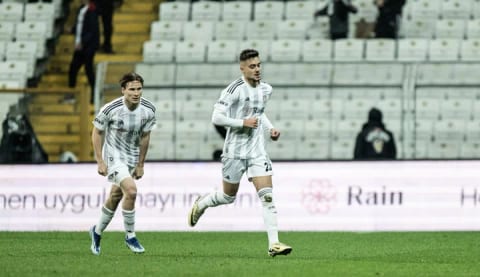 Beşiktaş'ta gözler Ernest Muçi'nin üstünde!