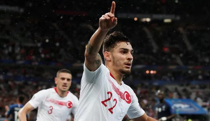 Beşiktaş'ta gözler tekrardan Kaan Ayhan'da!