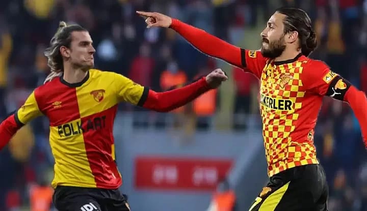 Beşiktaş'ta Halil Akbunar ve Atınç Nukan gelişmesi
