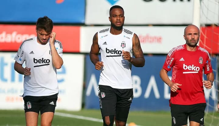 Beşiktaş'ta Larin ve Welinton'da son durum