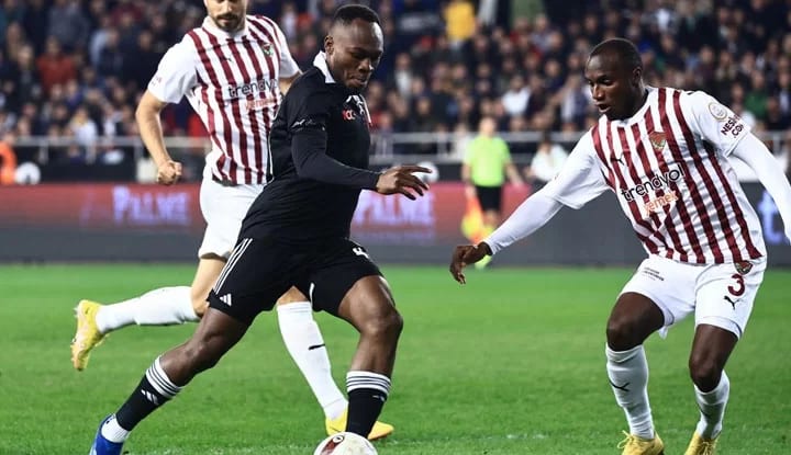 Beşiktaş'ta Muleka gol fırsatlarını değerlendiremedi!