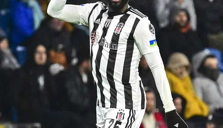 Beşiktaş'ta o ismin bileti kesildi!