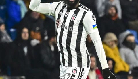 Beşiktaş'ta o ismin bileti kesildi!