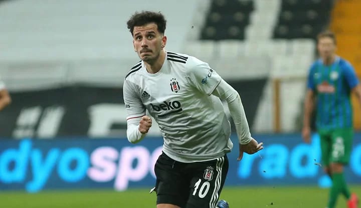 Beşiktaş'ta Oğuzhan Özyakup sürprizi!