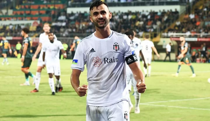 Beşiktaş'ta önemli 3 isim forma giyemeyecek!