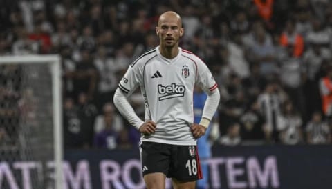 Beşiktaş’ta orta saha krizi!