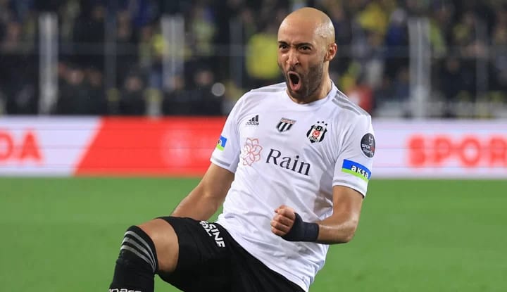 Beşiktaş'ta Redmond sistemi değiştirdi!