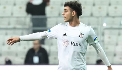 Beşiktaş'ta sakatlık krizi genç isme şans doğurdu!
