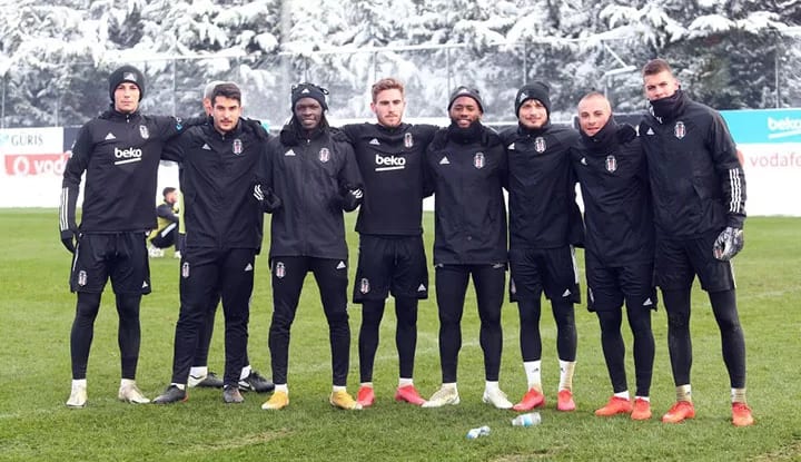 Beşiktaş'ta sevindiren isim! Antrenmanlarda dikkat çekiyor!