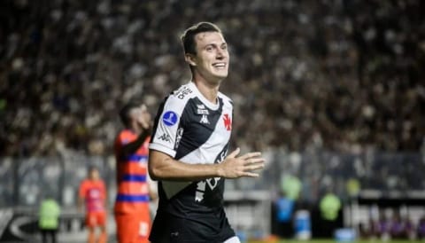 Beşiktaş’ta sol bek için sürpriz aday!