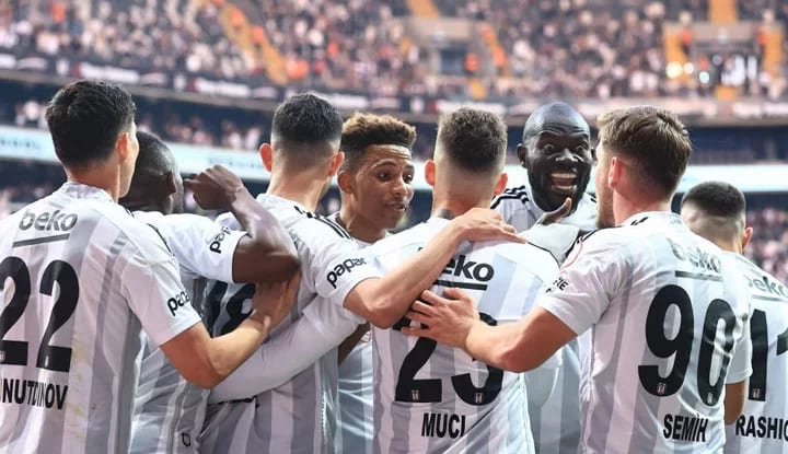 Beşiktaş'ta teknik direktör koltuğuna iki isim öne çıktı!