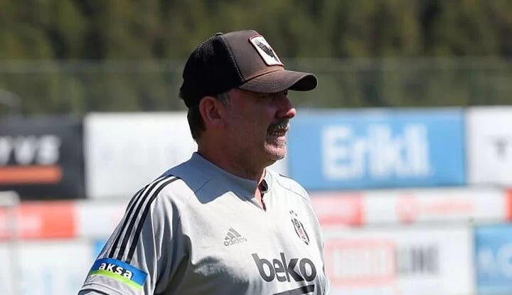 Beşiktaş'ta UEFA listesi için son gün