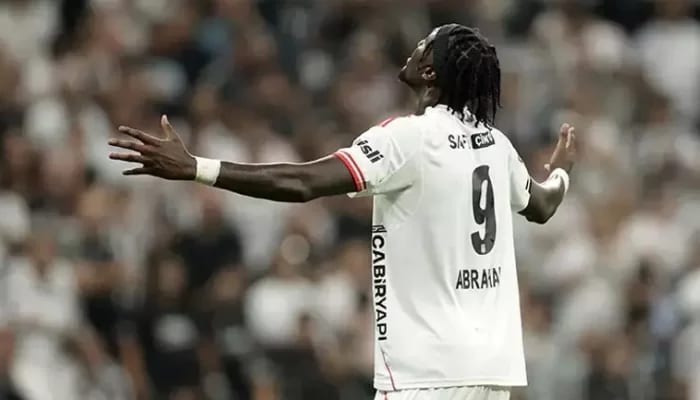 Beşiktaş'ta yeni futbol komitesinin ilk hamlesi!