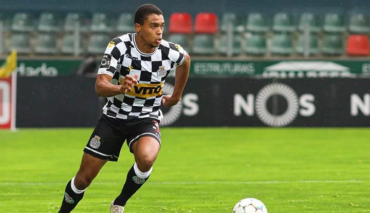 Beşiktaş'ta yeni gelişme! Sağ beke bir aday daha...