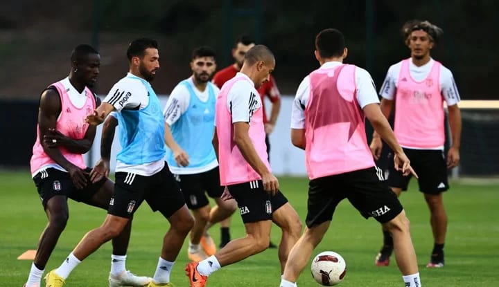 Beşiktaş'ta yeni transferler neler yaptı!
