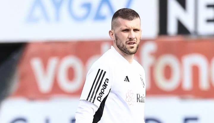 Beşiktaş'ta yıldızlara yakın markaj!