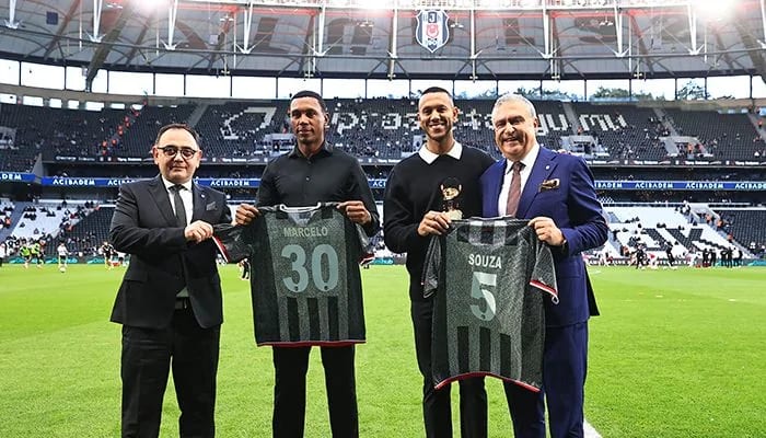 Beşiktaş’tan eski yıldızlarına unutulmaz jest!