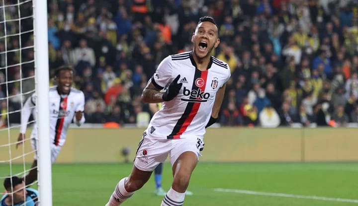 Beşiktaş'tan Josef de Souza'ya sözleşme jesti!