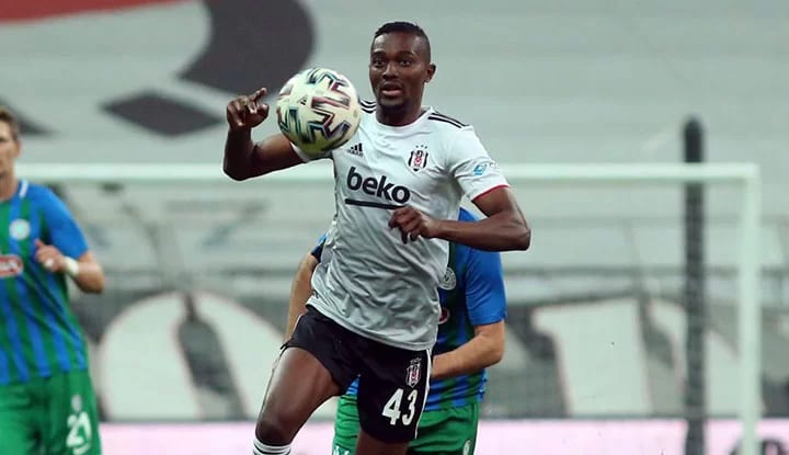 Beşiktaş'tan Mensah'ın sakatlığı hakkında açıklama