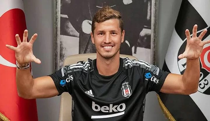 Beşiktaş'tan son dakika Salih Uçan paylaşımı!