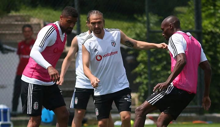 Boateng ve Vida'nın durumu netlik kazandı!